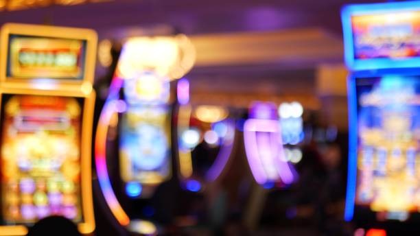 Multiple live-dealer tables at g668 slot with players chatting in real time